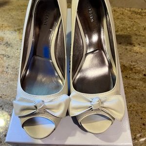 Beautiful Cream Size 8 Alfani Heels